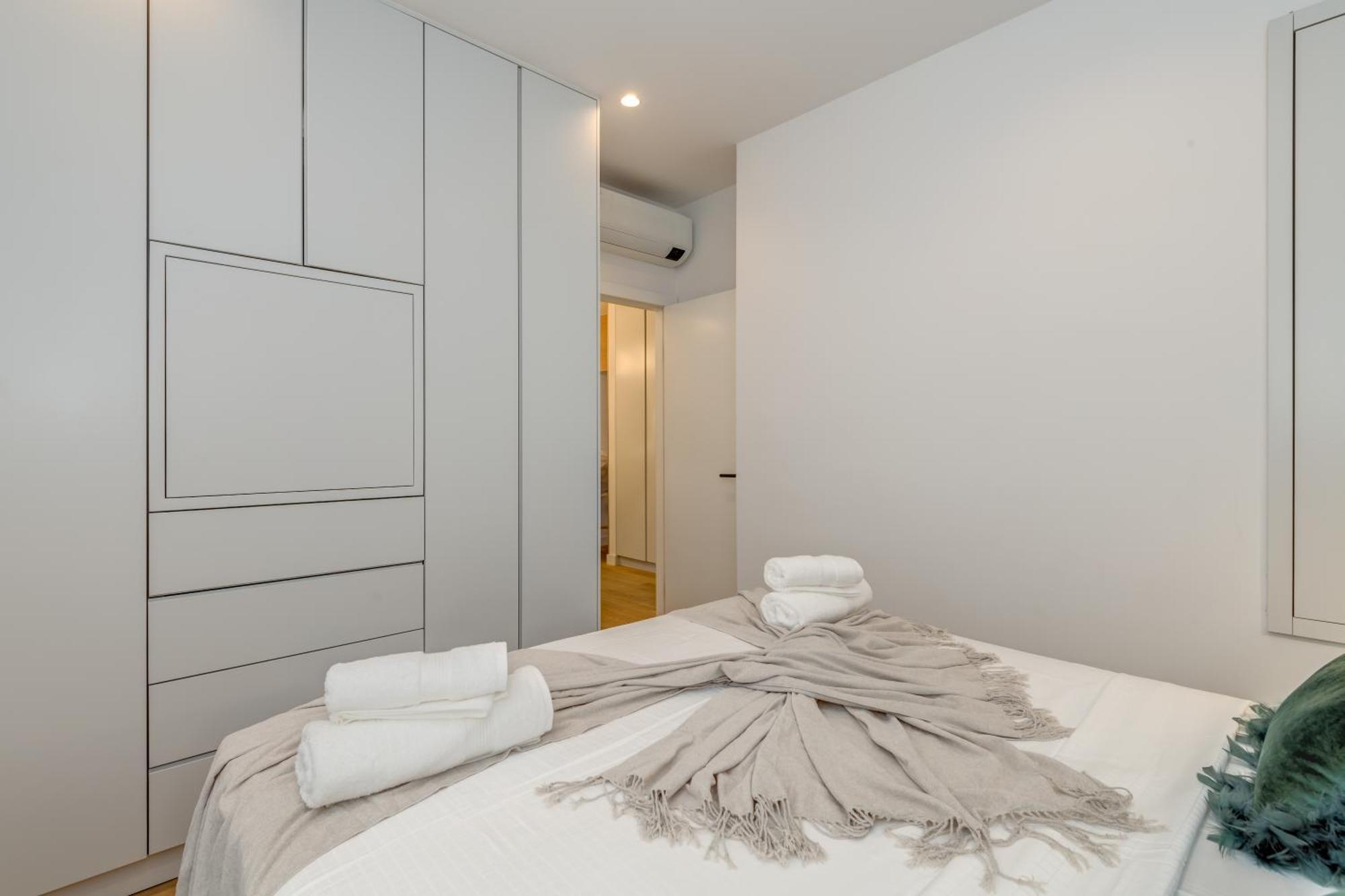 Top Location! Spacious Lux Apartment -5 Min From Beach & Centre Split Bagian luar foto
