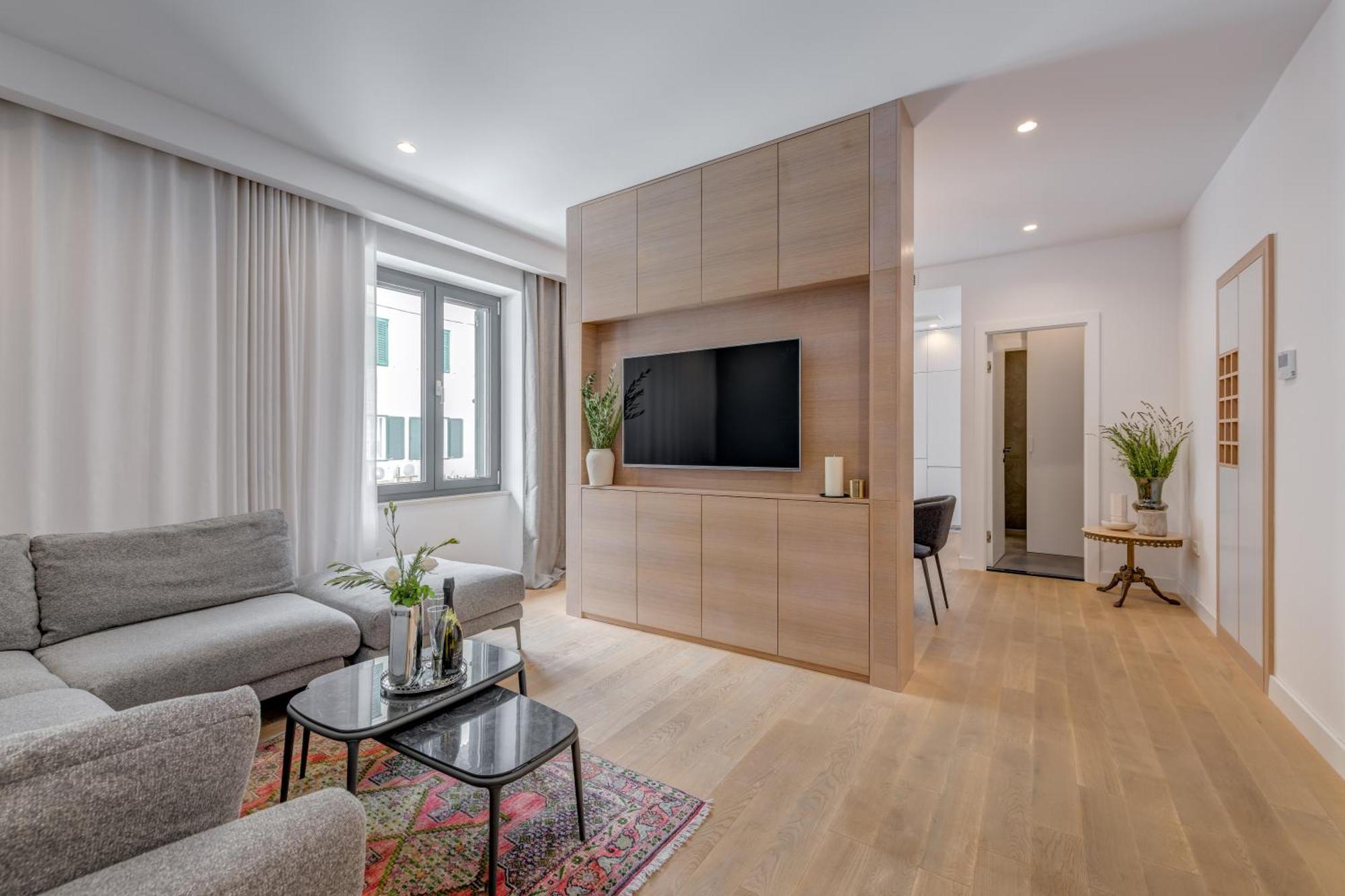 Top Location! Spacious Lux Apartment -5 Min From Beach & Centre Split Bagian luar foto