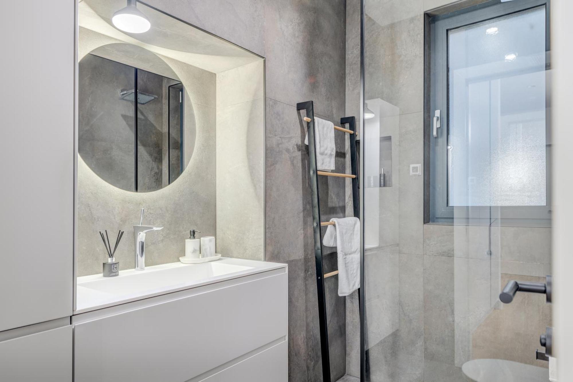 Top Location! Spacious Lux Apartment -5 Min From Beach & Centre Split Bagian luar foto