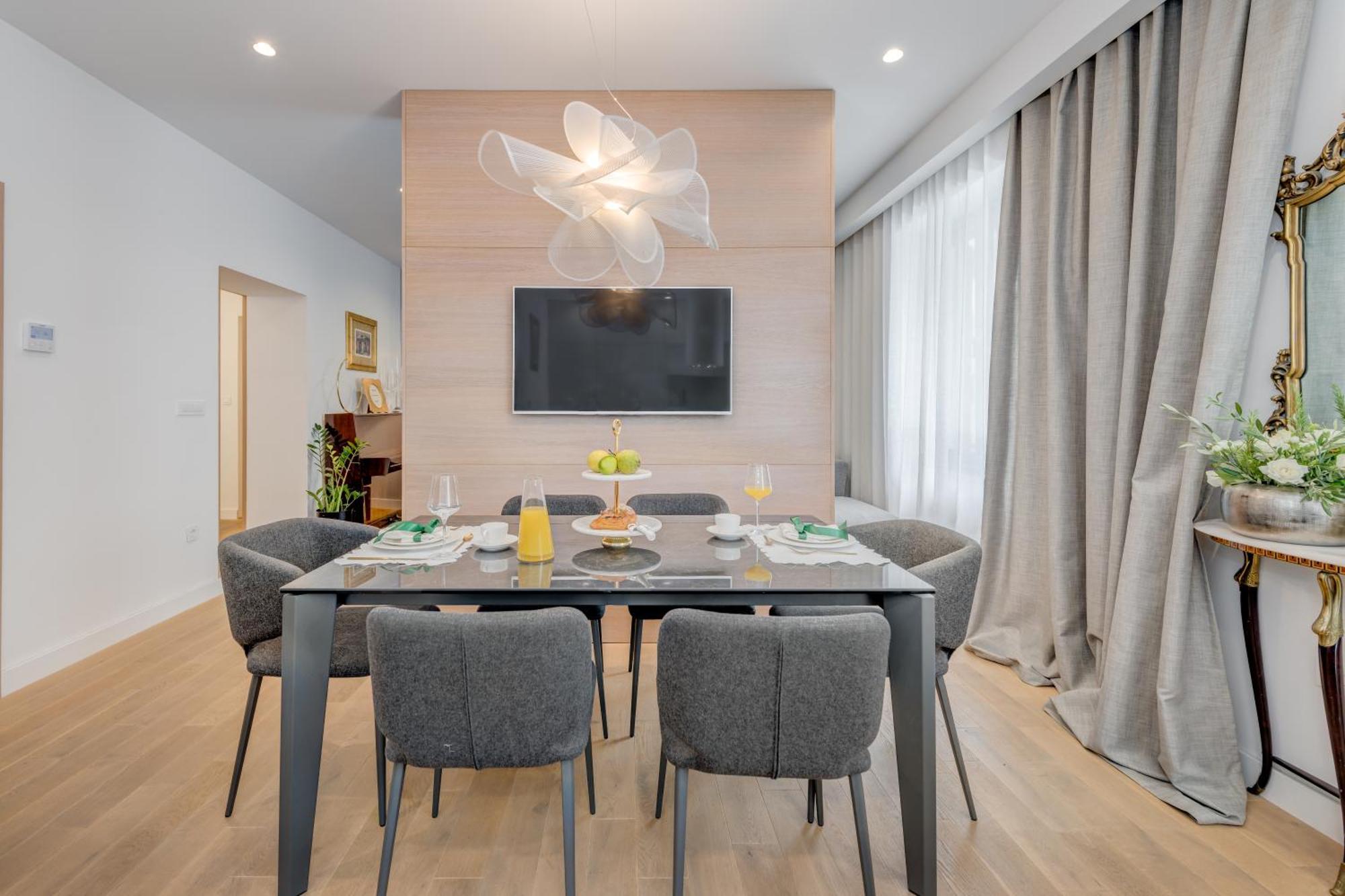 Top Location! Spacious Lux Apartment -5 Min From Beach & Centre Split Bagian luar foto
