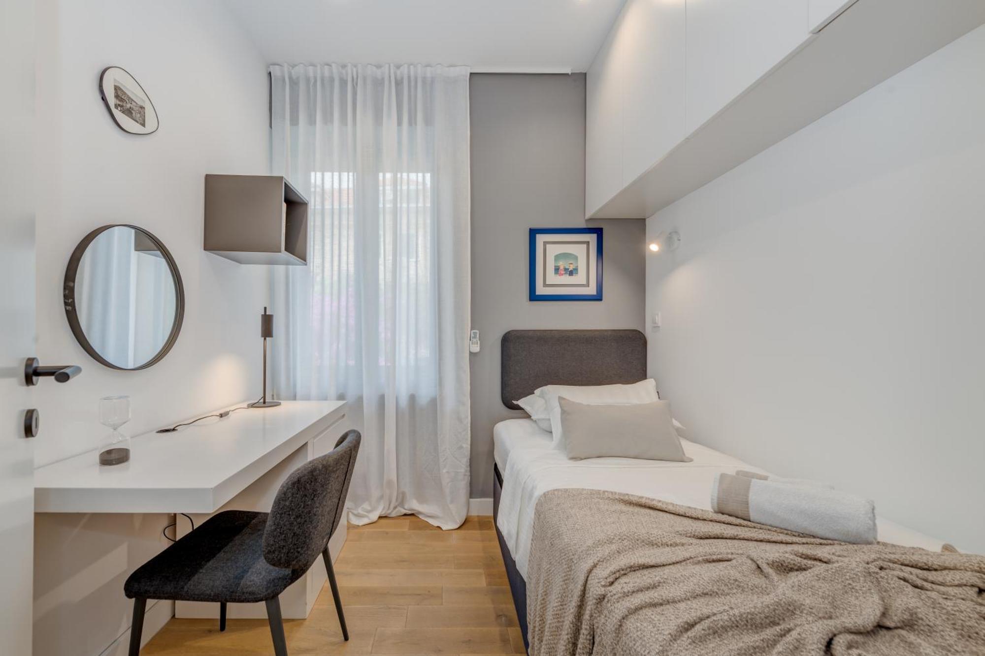 Top Location! Spacious Lux Apartment -5 Min From Beach & Centre Split Bagian luar foto